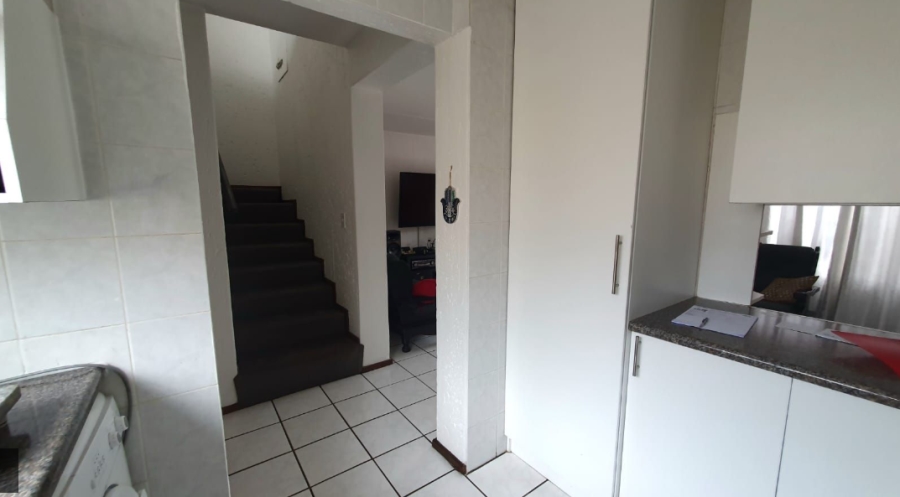 2 Bedroom Property for Sale in Glenvista Gauteng
