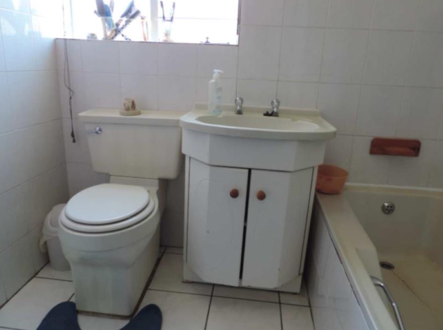 2 Bedroom Property for Sale in Glenvista Gauteng