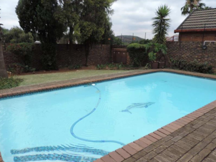 2 Bedroom Property for Sale in Glenvista Gauteng
