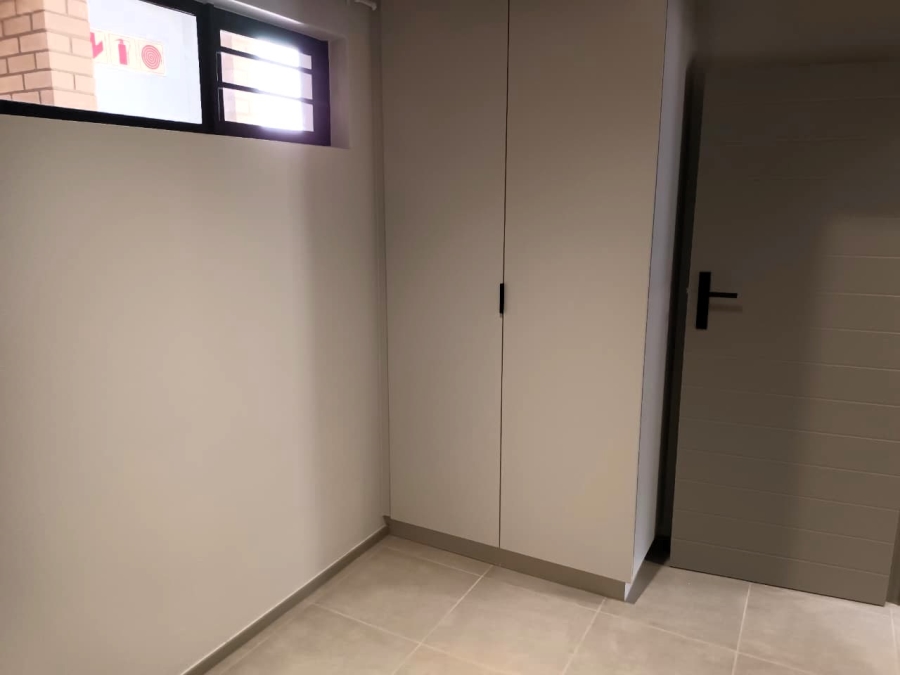 2 Bedroom Property for Sale in Waterkloof Ridge Gauteng