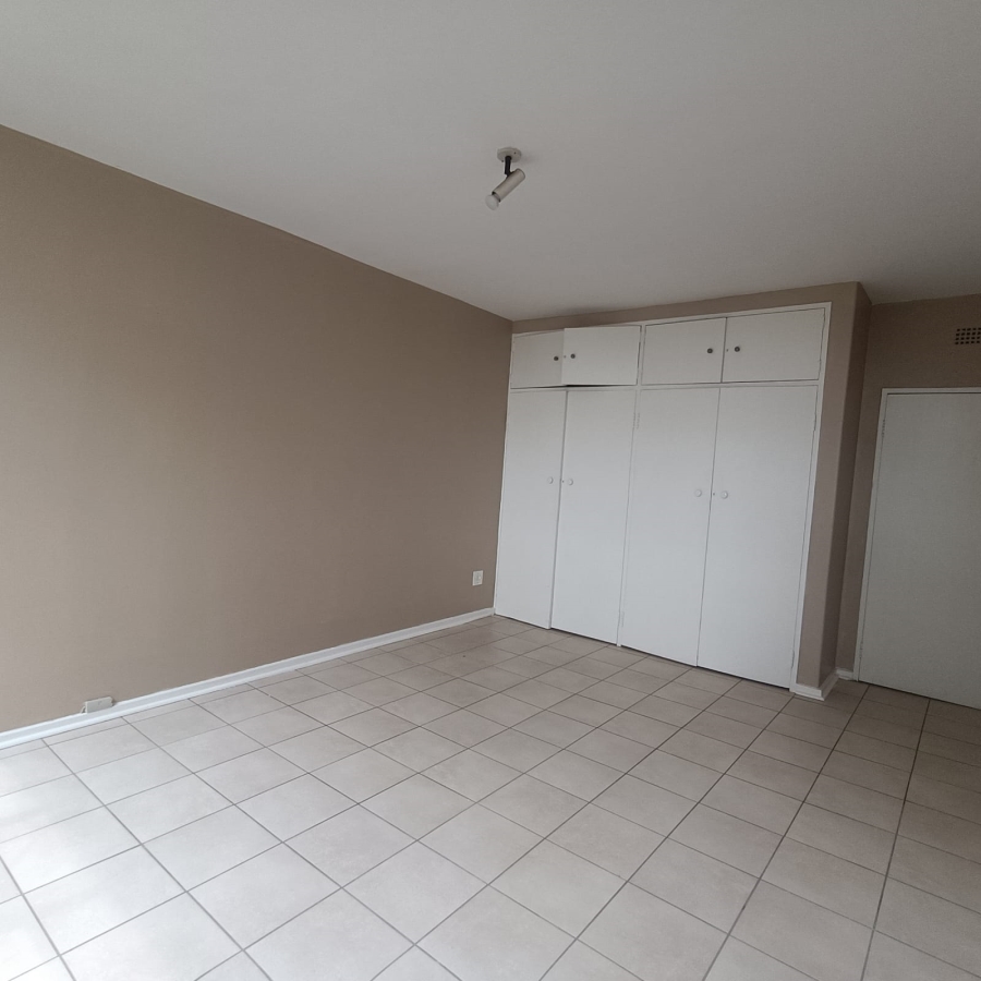 To Let 2 Bedroom Property for Rent in Linden Gauteng