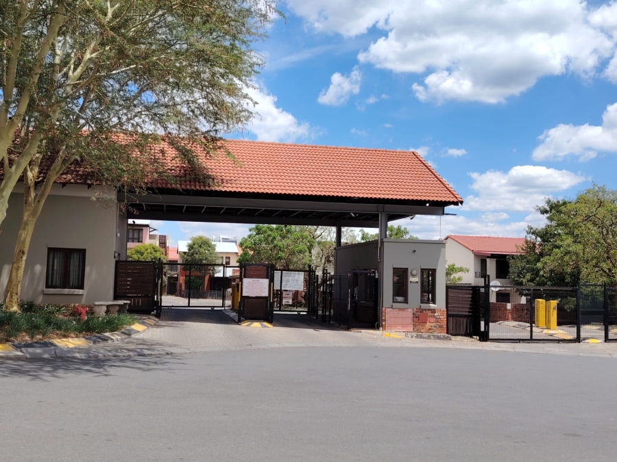 2 Bedroom Property for Sale in Vorna Valley Gauteng