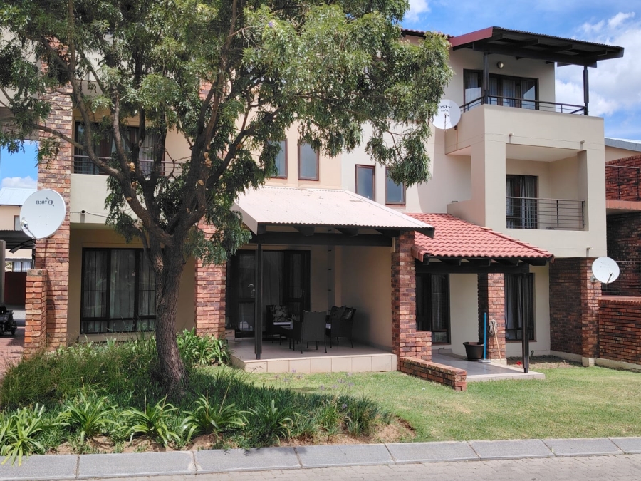 2 Bedroom Property for Sale in Vorna Valley Gauteng