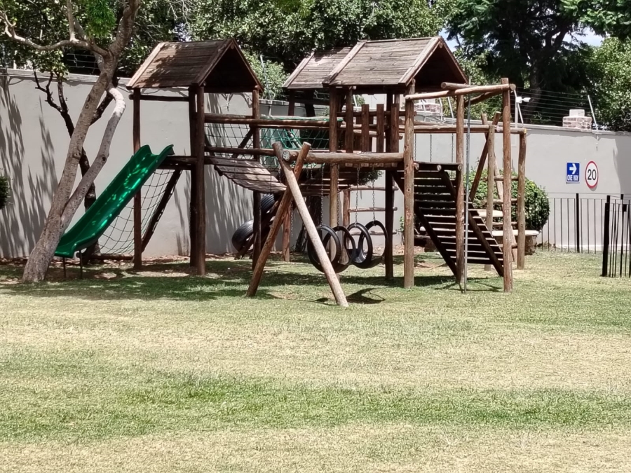 2 Bedroom Property for Sale in Vorna Valley Gauteng