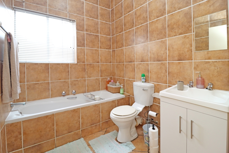 2 Bedroom Property for Sale in Northgate Gauteng