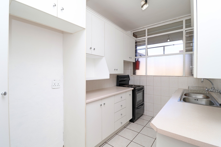 2 Bedroom Property for Sale in Highlands North Gauteng