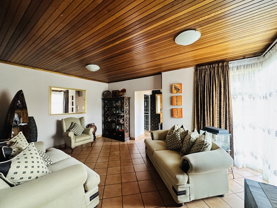 3 Bedroom Property for Sale in Hazeldene Gauteng