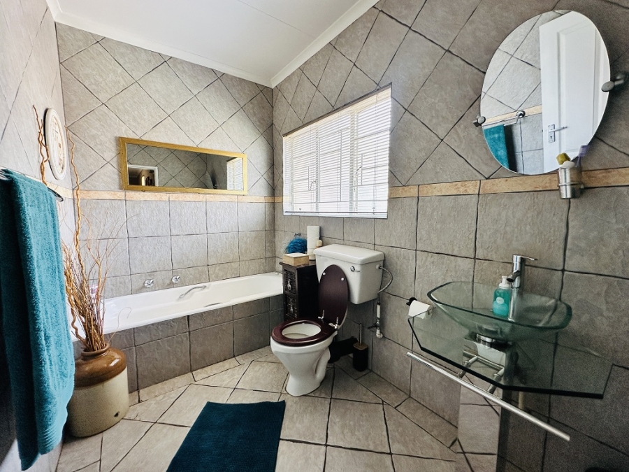 3 Bedroom Property for Sale in Hazeldene Gauteng