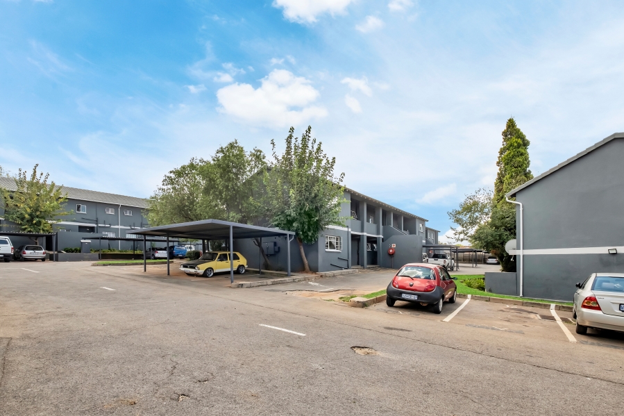 2 Bedroom Property for Sale in Bramley View Gauteng