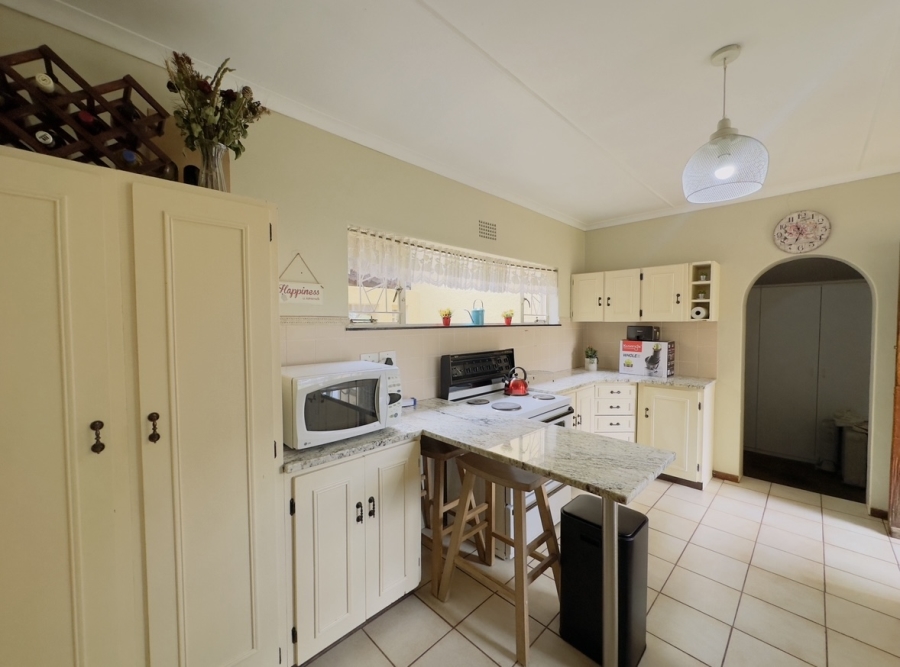 4 Bedroom Property for Sale in Meredale Gauteng