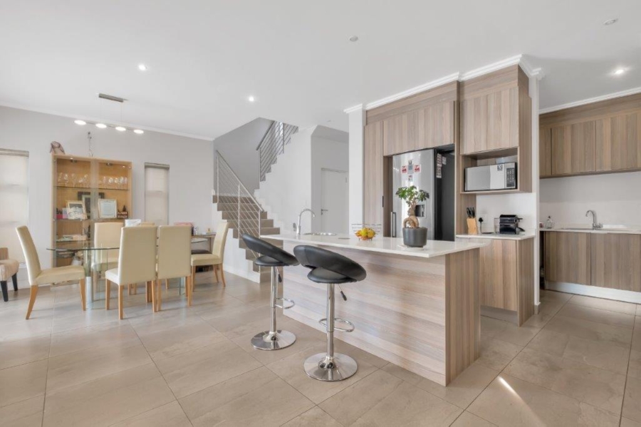 3 Bedroom Property for Sale in Strathavon Gauteng