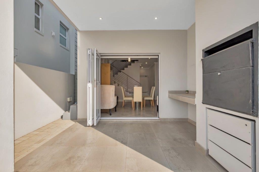 3 Bedroom Property for Sale in Strathavon Gauteng