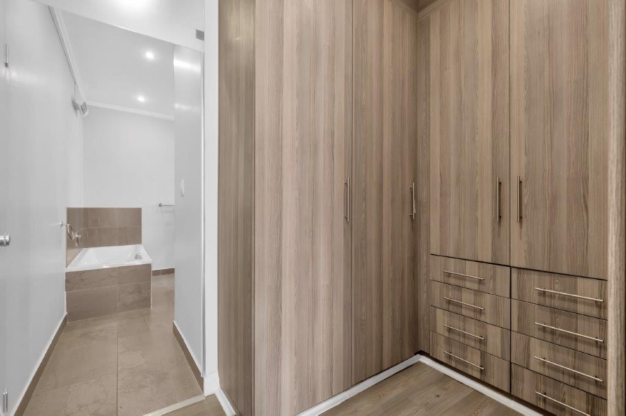 3 Bedroom Property for Sale in Strathavon Gauteng