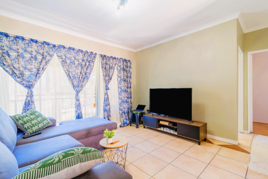 2 Bedroom Property for Sale in Wilgeheuwel Gauteng