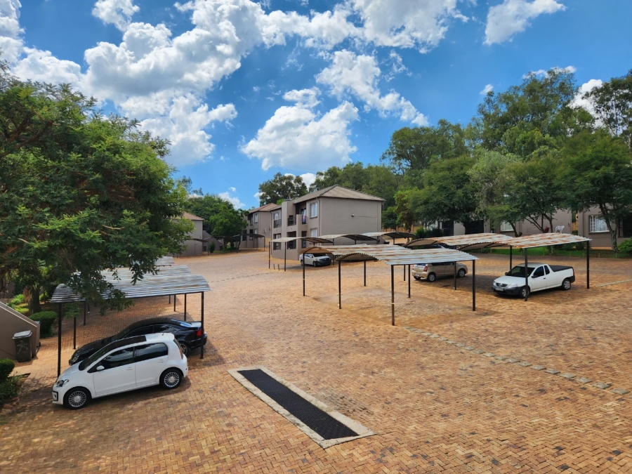 2 Bedroom Property for Sale in Wilgeheuwel Gauteng