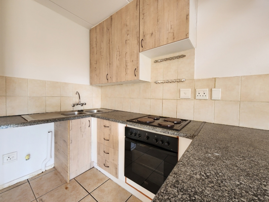 2 Bedroom Property for Sale in Wilgeheuwel Gauteng