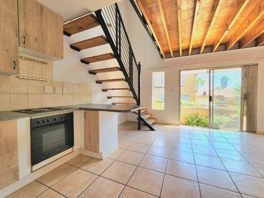 2 Bedroom Property for Sale in Wilgeheuwel Gauteng