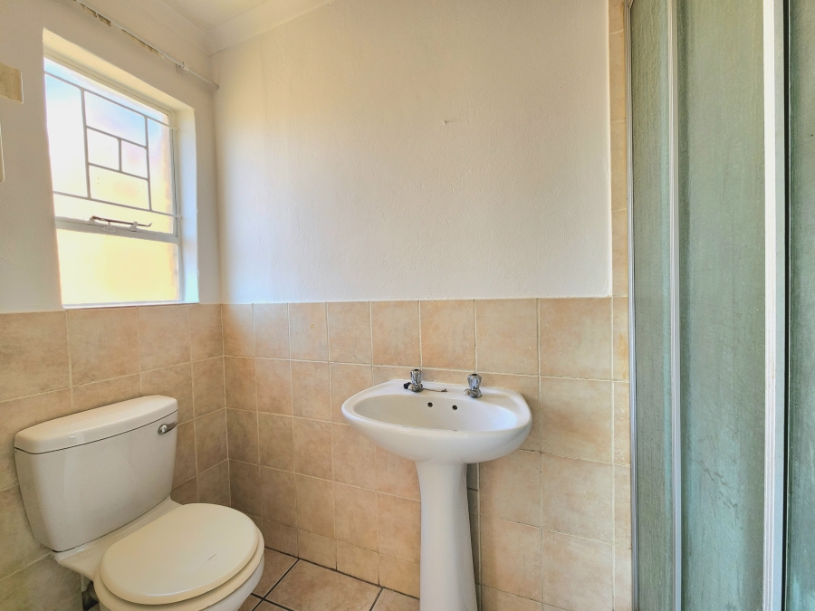 2 Bedroom Property for Sale in Wilgeheuwel Gauteng