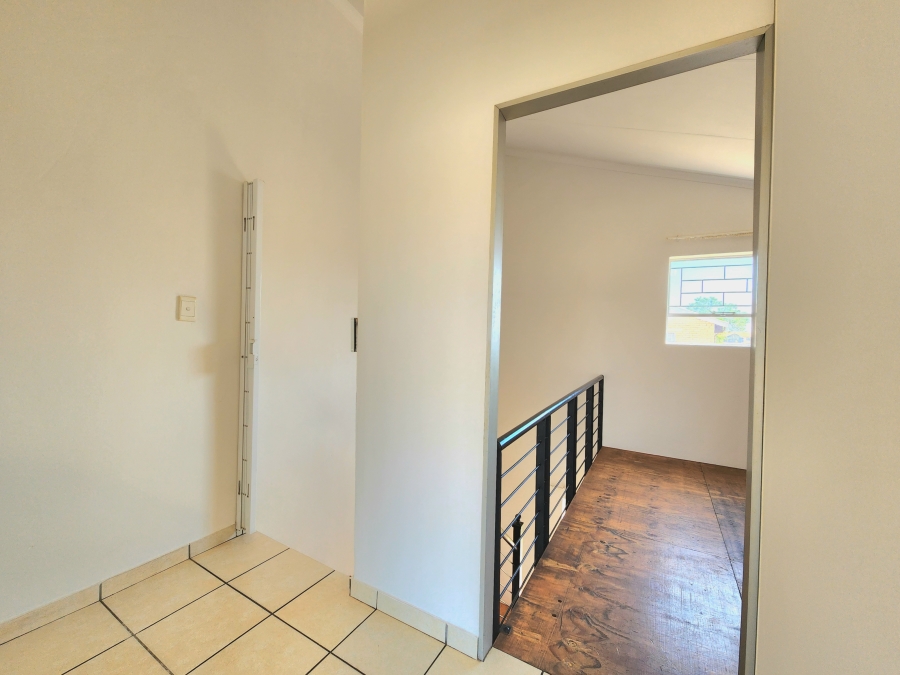 2 Bedroom Property for Sale in Wilgeheuwel Gauteng