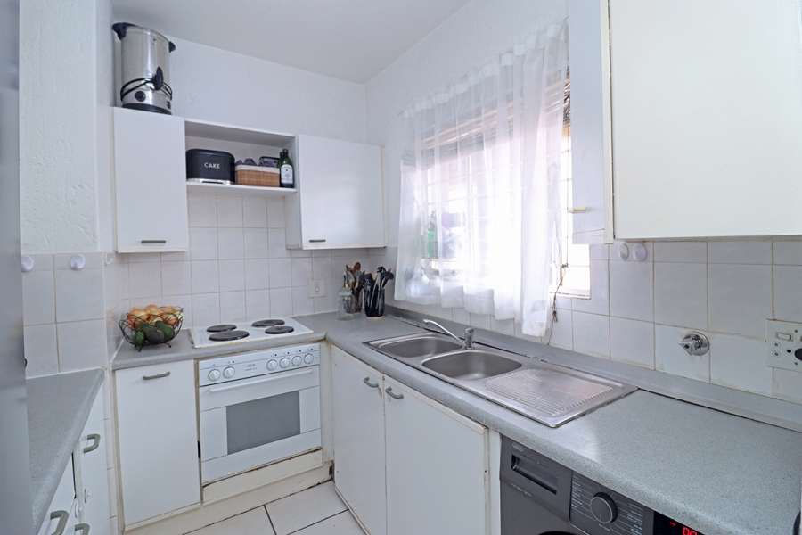 2 Bedroom Property for Sale in Glenhazel Gauteng