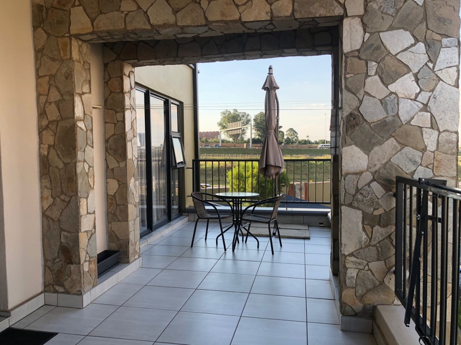 2 Bedroom Property for Sale in Waterfall Gauteng