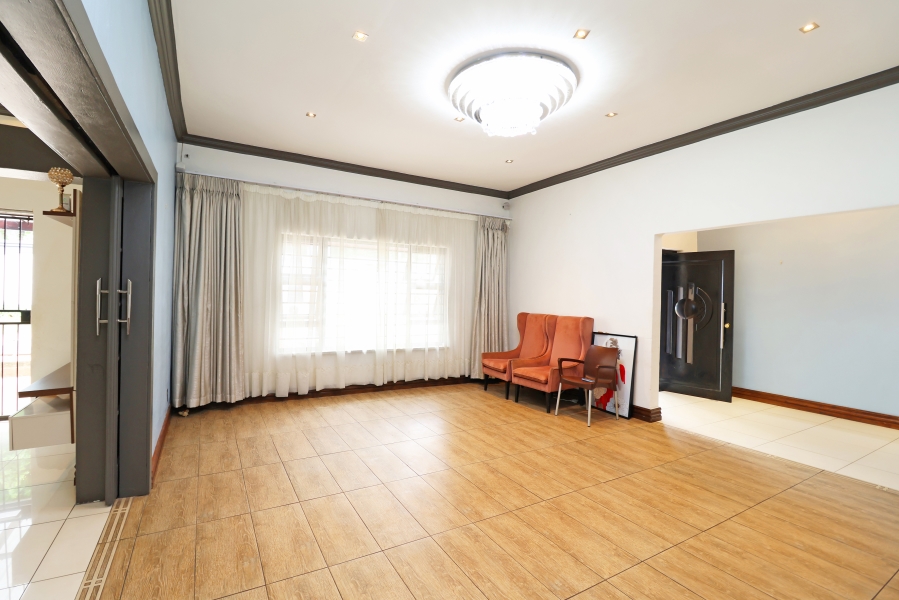 4 Bedroom Property for Sale in Cyrildene Gauteng