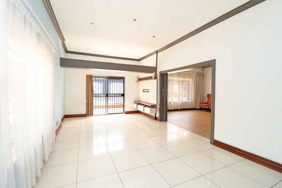 4 Bedroom Property for Sale in Cyrildene Gauteng