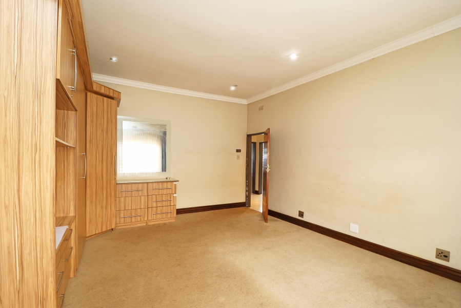 4 Bedroom Property for Sale in Cyrildene Gauteng