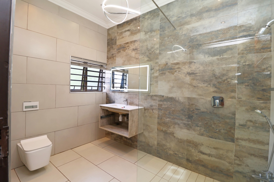 4 Bedroom Property for Sale in Cyrildene Gauteng