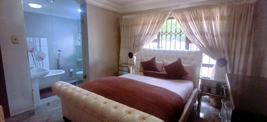 6 Bedroom Property for Sale in Raslouw Gauteng