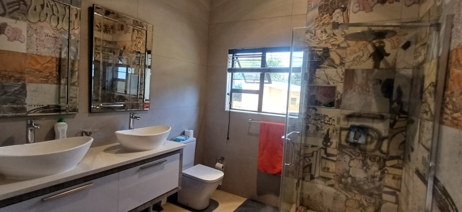 6 Bedroom Property for Sale in Raslouw Gauteng