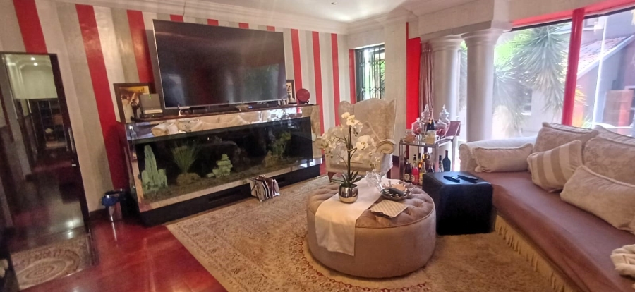 6 Bedroom Property for Sale in Raslouw Gauteng