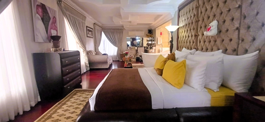 6 Bedroom Property for Sale in Raslouw Gauteng