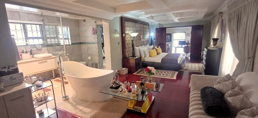 6 Bedroom Property for Sale in Raslouw Gauteng