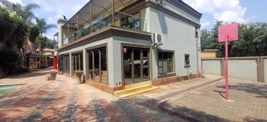 6 Bedroom Property for Sale in Raslouw Gauteng