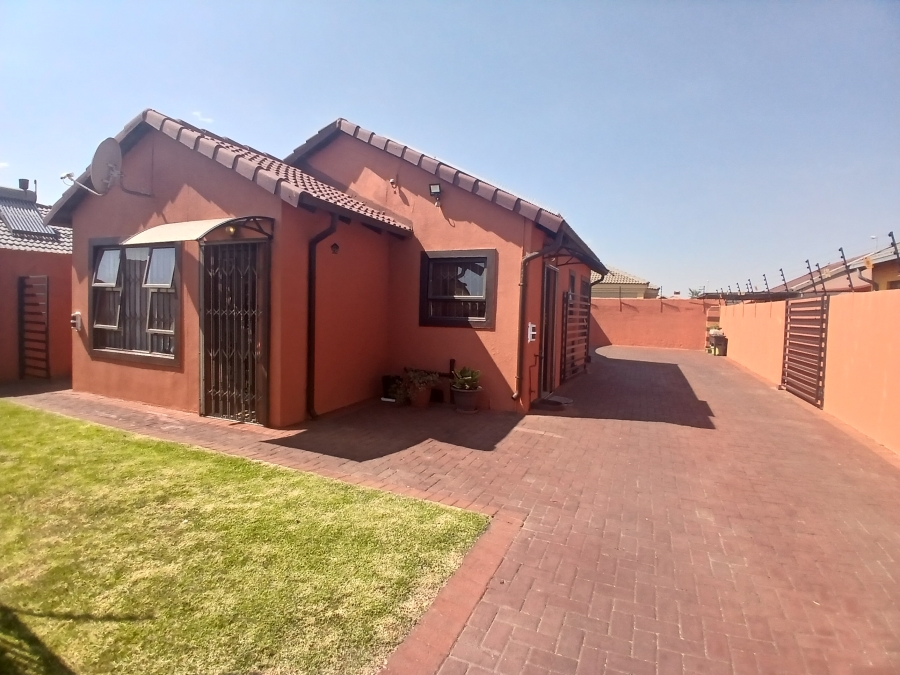 3 Bedroom Property for Sale in Leondale Gauteng