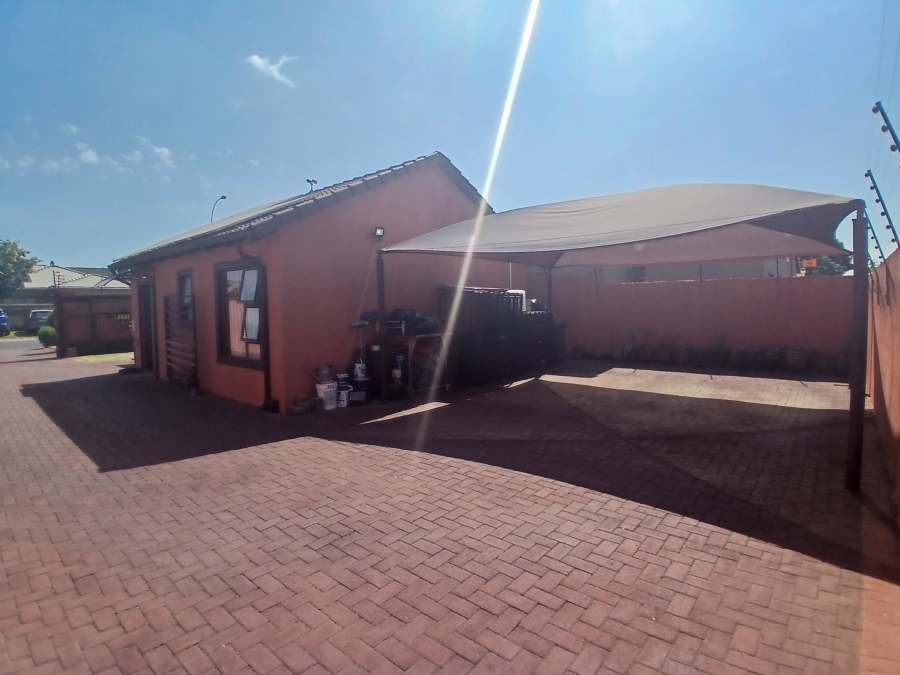 3 Bedroom Property for Sale in Leondale Gauteng