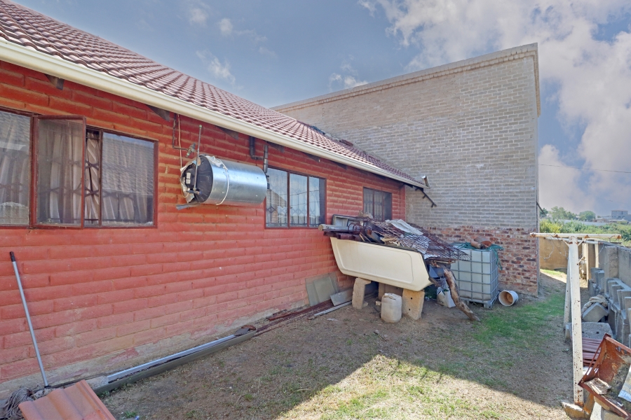 6 Bedroom Property for Sale in Cosmo City Gauteng