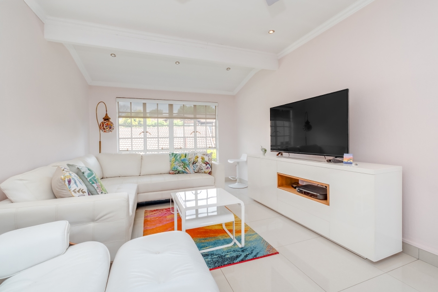 1 Bedroom Property for Sale in Bryanston Gauteng