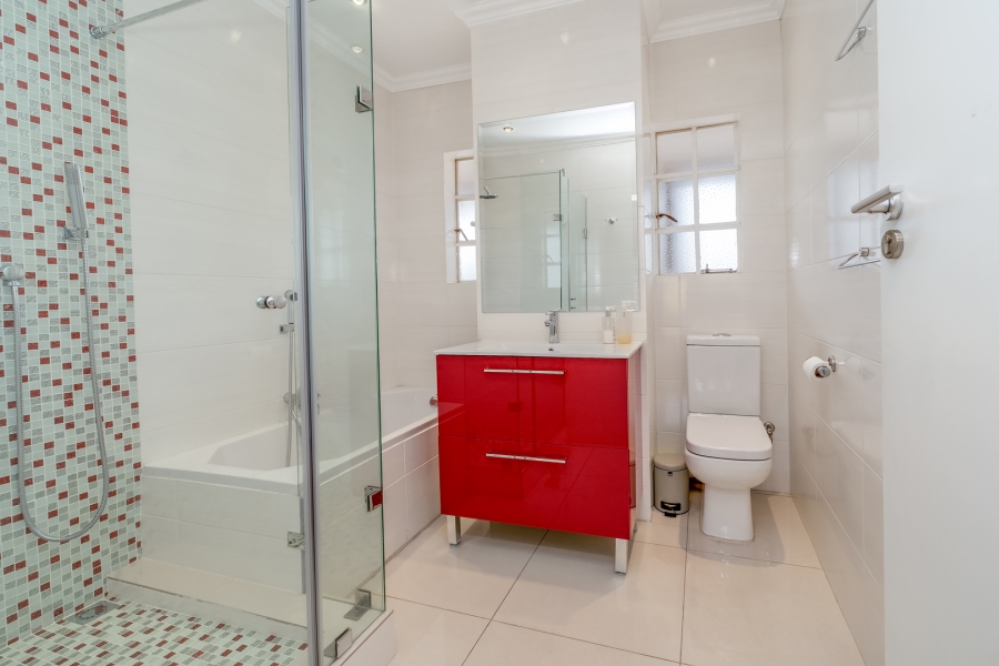 1 Bedroom Property for Sale in Bryanston Gauteng