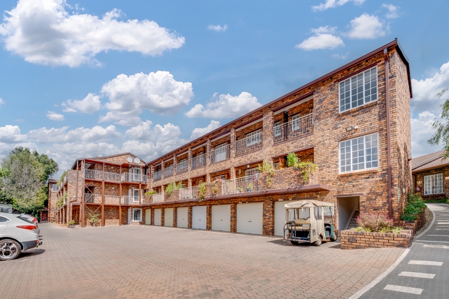 1 Bedroom Property for Sale in Bryanston Gauteng