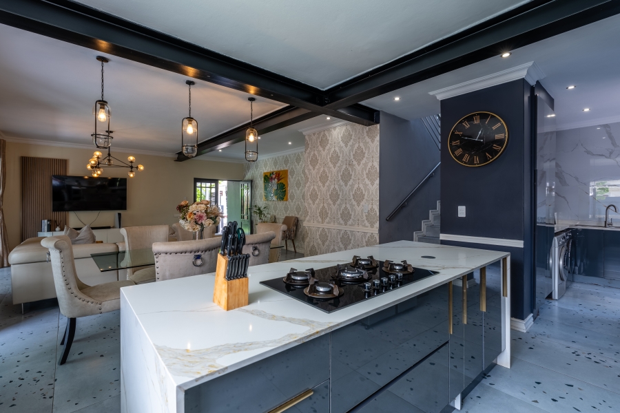 4 Bedroom Property for Sale in Broadacres Gauteng