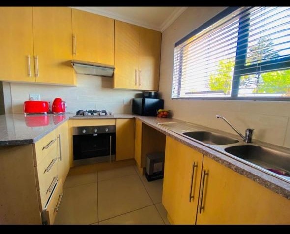 3 Bedroom Property for Sale in Sonneveld Gauteng