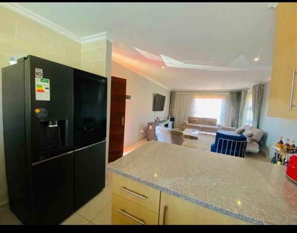 3 Bedroom Property for Sale in Sonneveld Gauteng