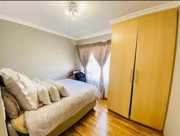 3 Bedroom Property for Sale in Sonneveld Gauteng