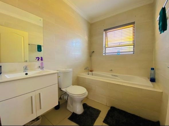 3 Bedroom Property for Sale in Sonneveld Gauteng