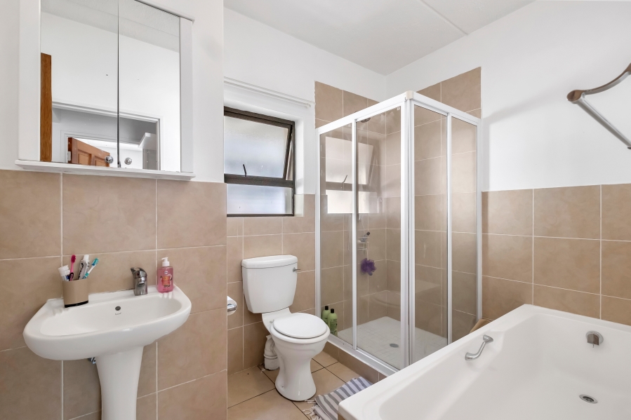 1 Bedroom Property for Sale in Ferndale Gauteng