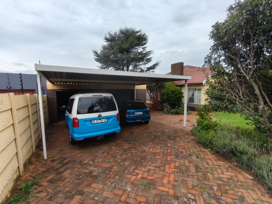 3 Bedroom Property for Sale in Edendale Gauteng