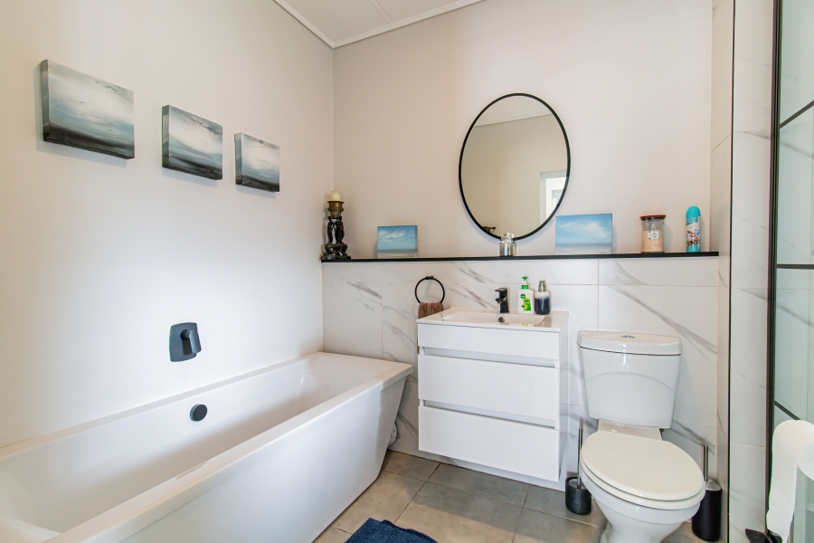 3 Bedroom Property for Sale in Waterfall Gauteng