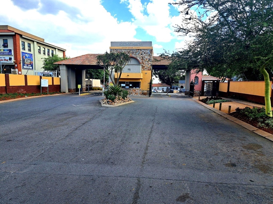 To Let 2 Bedroom Property for Rent in Castleview Gauteng